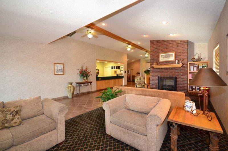 Best Western Timberridge Inn Grove Interior photo